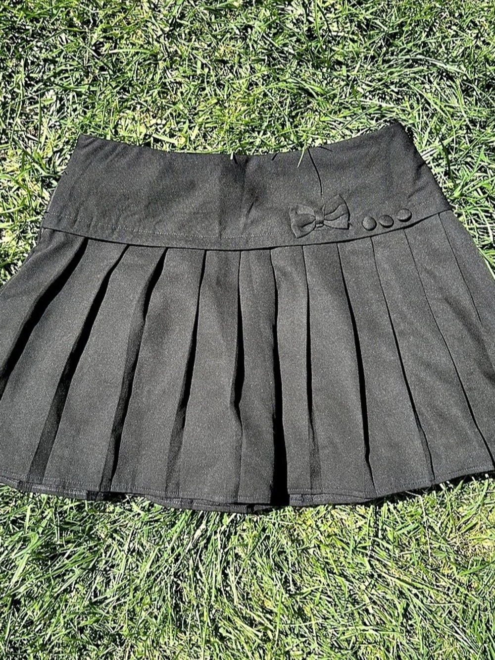 Chouyatou Pleated Bow Mini Skirt in Black